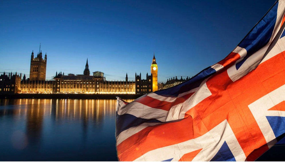 Великобритания объявила о прекращении обмена налоговой информацией с Россией