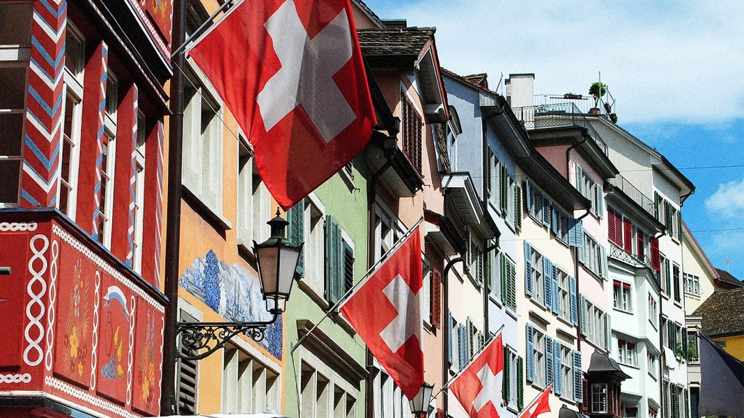 Швейцария обновляет юрисдикции для CRS Exchange с приостановкой для России
